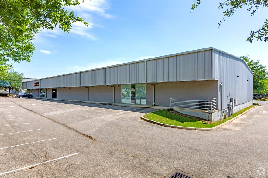 Primary Photo Of 109 Hamilton Park Dr, Tallahassee Warehouse For Lease