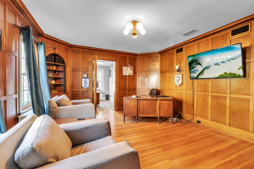 More Photos Of 2740 Main St, Buffalo Office Residential For Sale