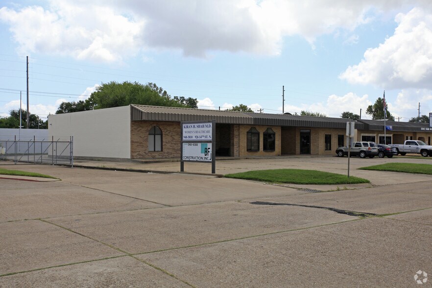 Primary Photo Of 926 14th St N, Texas City Medical For Sale