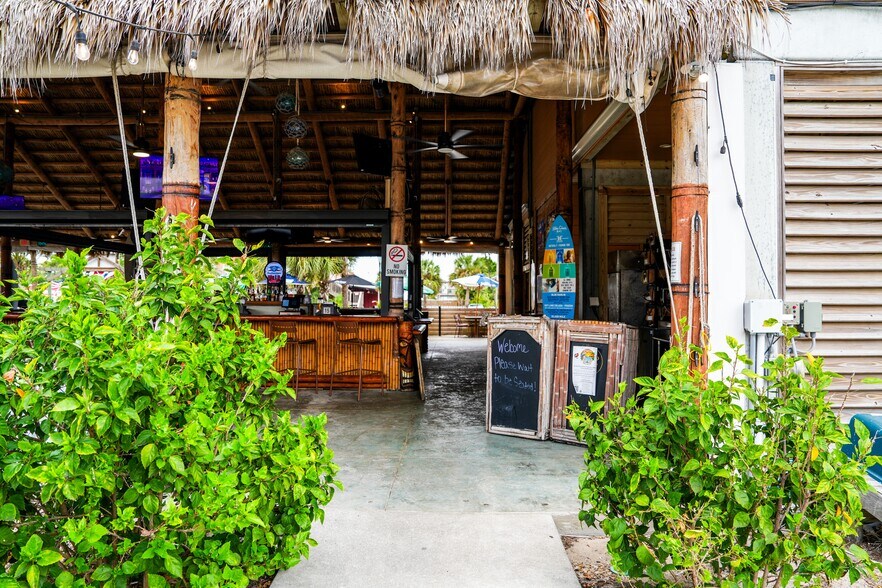 More Photos Of 36 W Pine Ave, Eastpoint Restaurant For Sale