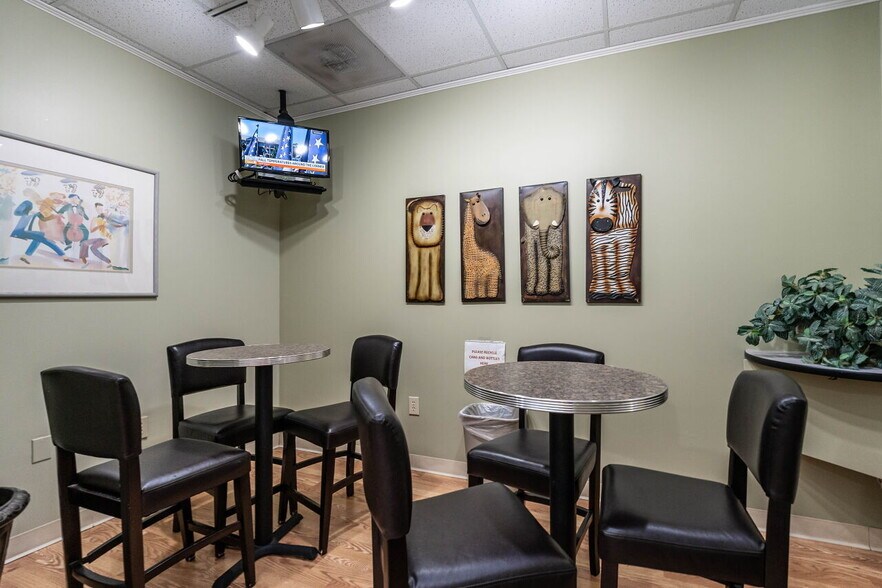 More Photos Of 4030 Wake Forest Rd, Raleigh Office For Sale