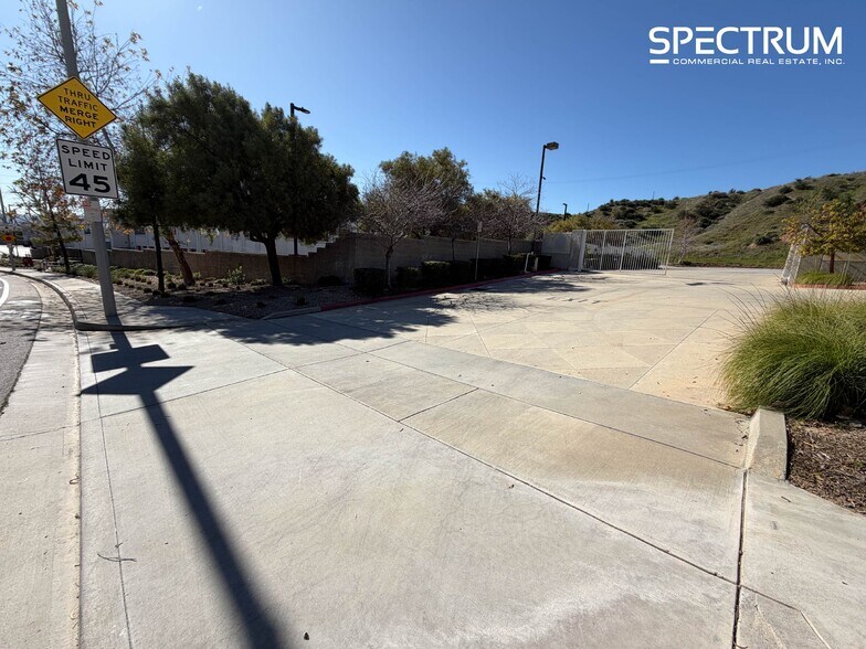 More Photos Of 28141 Kelly Johnson Pky, Santa Clarita Land For Lease