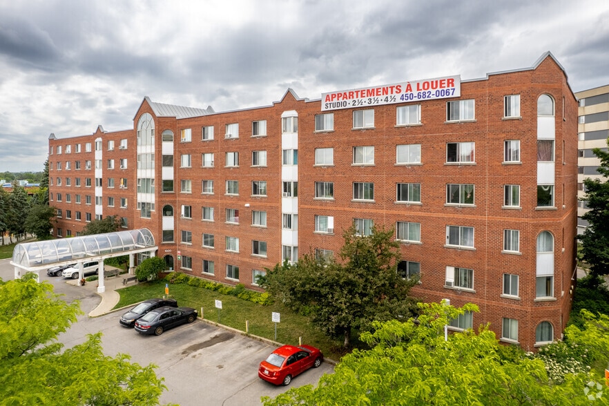 More Photos Of 1000 Boul Chomedey, Laval Apartments For Lease