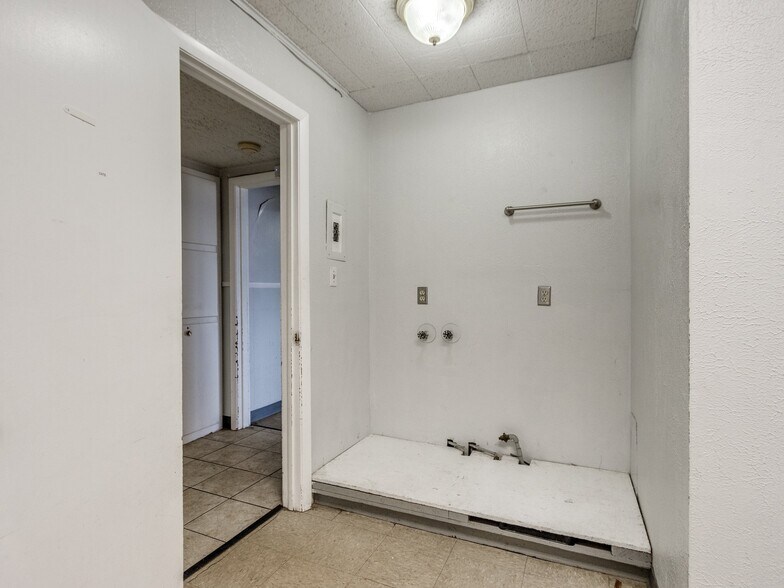 More Photos Of 5835 S Pennsylvania Ave, Oklahoma City Medical For Sale