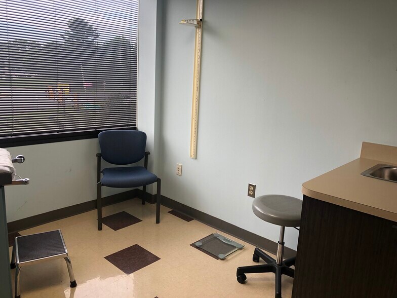 More Photos Of 250 W Lancaster Ave, Paoli Medical For Lease