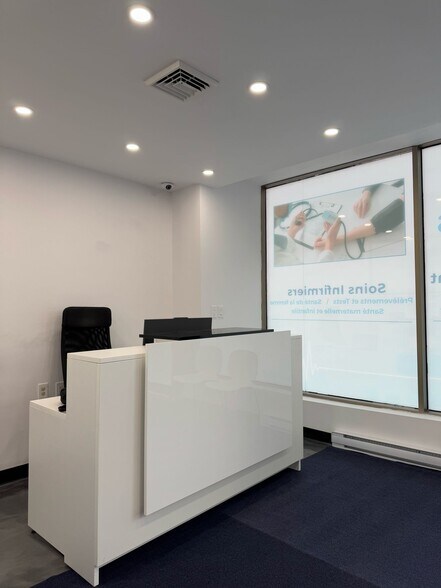 More Photos Of 3858-3870 Notre-Dame, Laval Office For Sale
