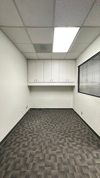 More Photos Of 8242 W 3rd St, Los Angeles Office For Lease