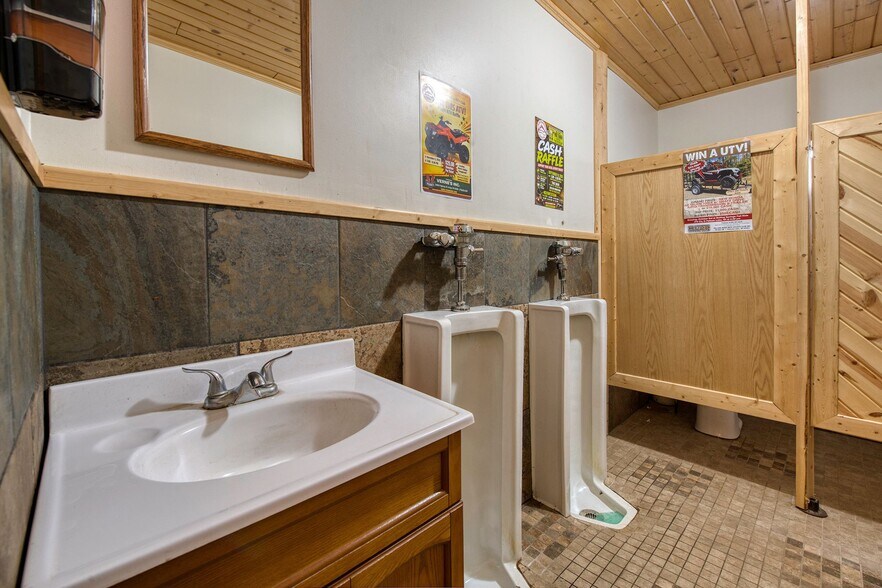 More Photos Of W10595 County Road K, Elcho Restaurant For Sale