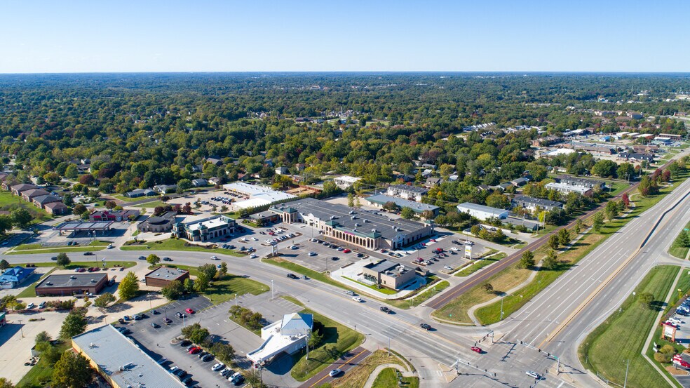 More Photos Of 205 E Nifong Blvd, Columbia General Retail For Lease
