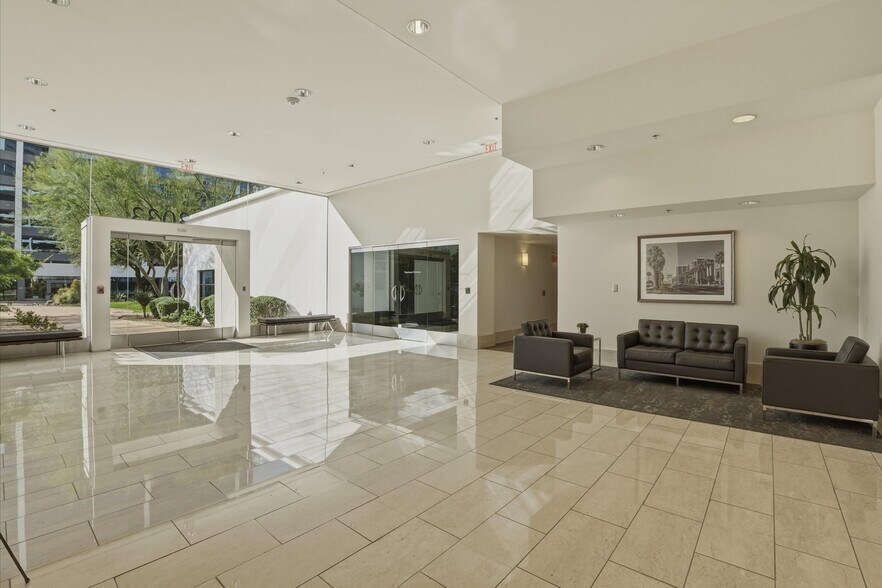 More Photos Of 3033 N Central Ave, Phoenix Loft Creative Space For Sale