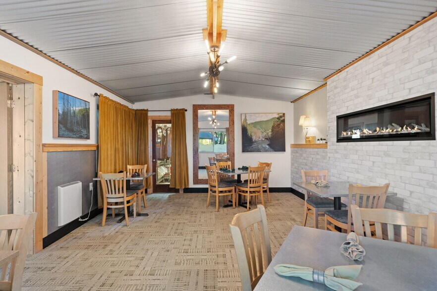 More Photos Of 101 Provence View Ln, Sequim Restaurant For Sale
