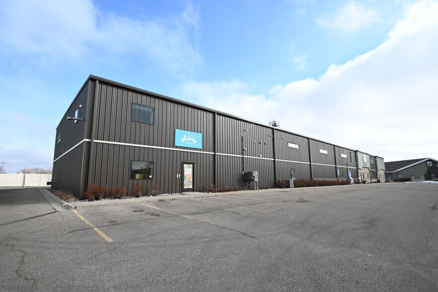 More Photos Of 1501 21st Ave N, Fargo Light Manufacturing For Lease