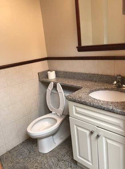 More Photos Of 133-36/38 41st Ave, Flushing Apartments For Lease