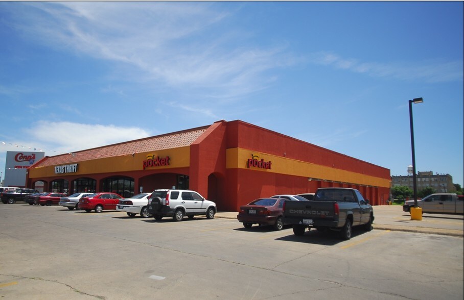 More Photos Of 4002-4010 W Commerce St, San Antonio Unknown For Lease