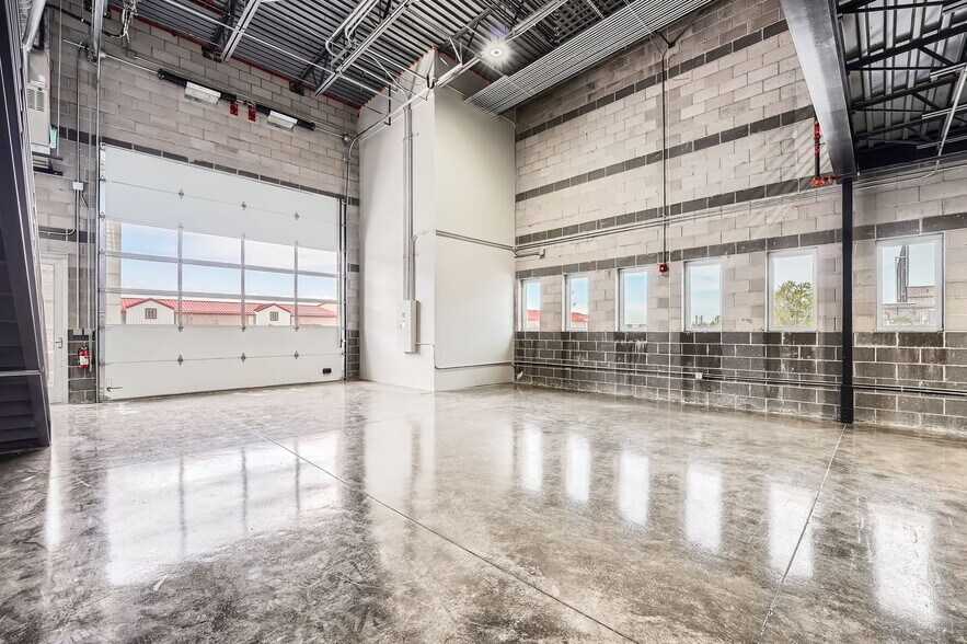 More Photos Of 10264 Dransfeldt Pl, Parker Showroom For Sale