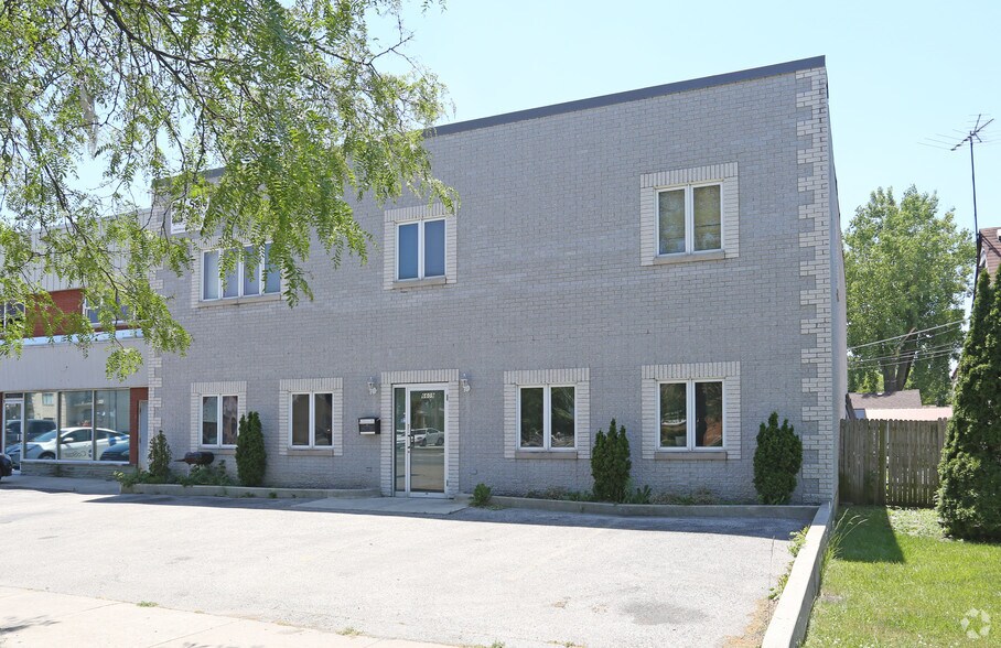 Primary Photo Of 6609 W 79th St, Burbank Storefront Retail Office For Lease