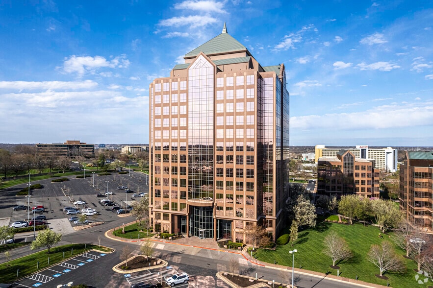 More Photos Of 7300 College Blvd, Overland Park Unknown For Lease