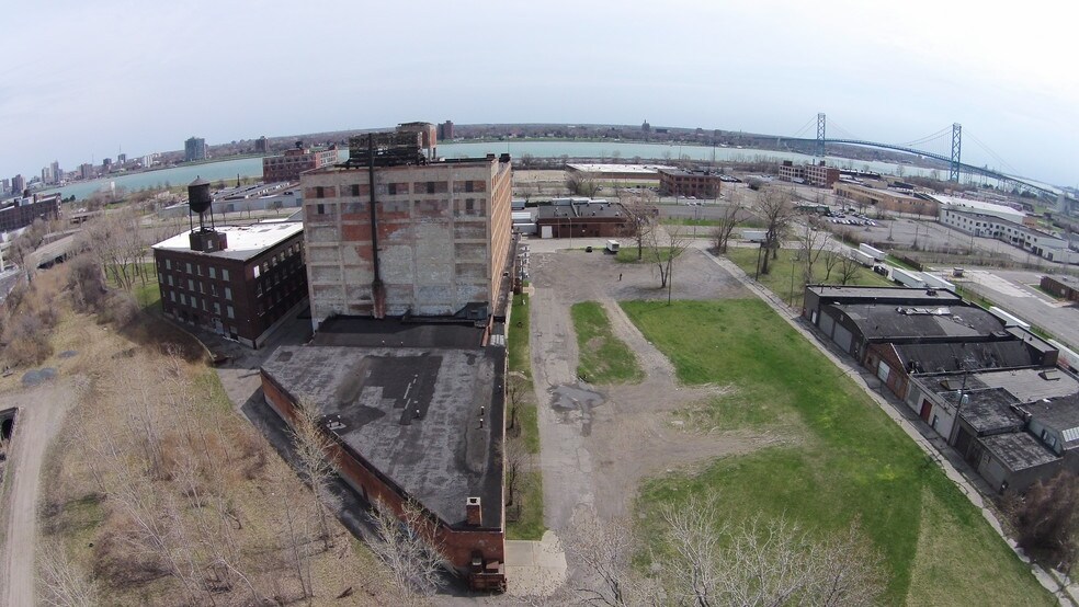 More Photos Of 2030 Howard St, Detroit Warehouse For Sale