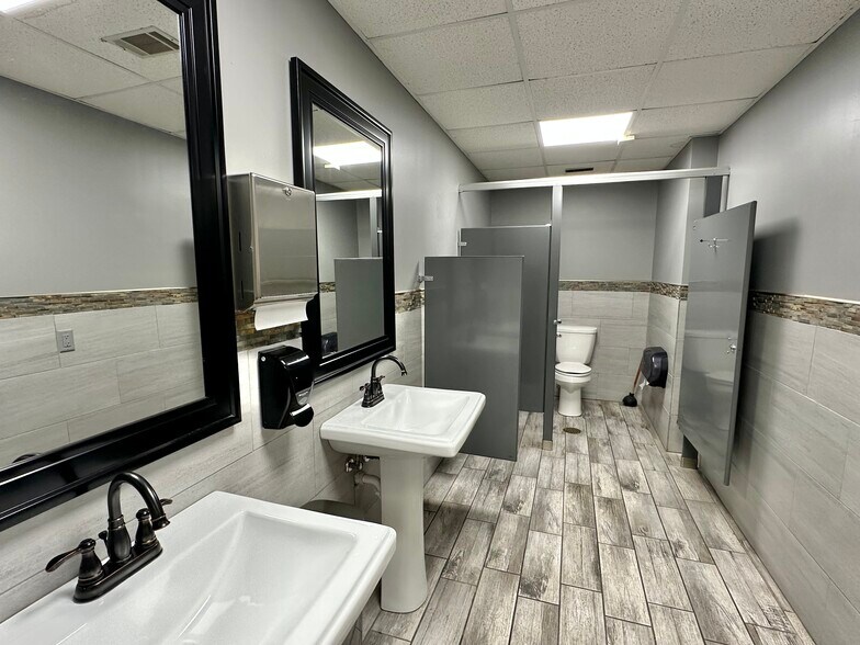 More Photos Of 9245 Calumet Ave, Munster Office For Lease