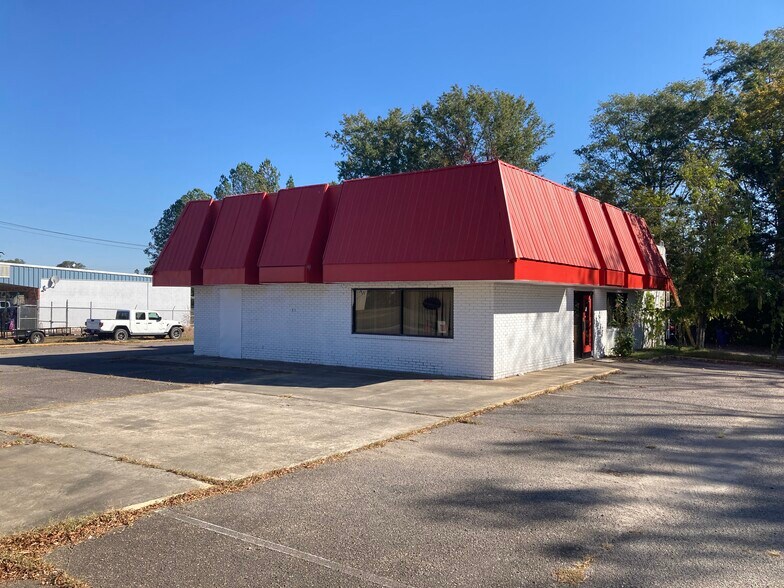 Primary Photo Of 310 N Main St, Saluda Restaurant For Sale
