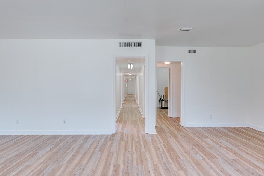 More Photos Of 1403 Spring Hill Ave, Mobile Healthcare For Sale