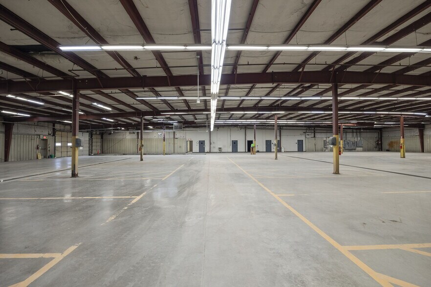 More Photos Of 4811 Easton Rd, Saint Joseph Industrial For Lease