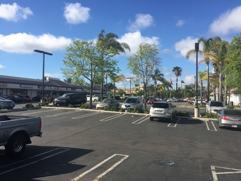 More Photos Of 1450-1470 N Santa Fe Ave, Vista Unknown For Lease