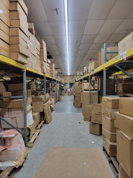 More Photos Of 105-119 Sprague Ave, Middletown Manufacturing For Lease