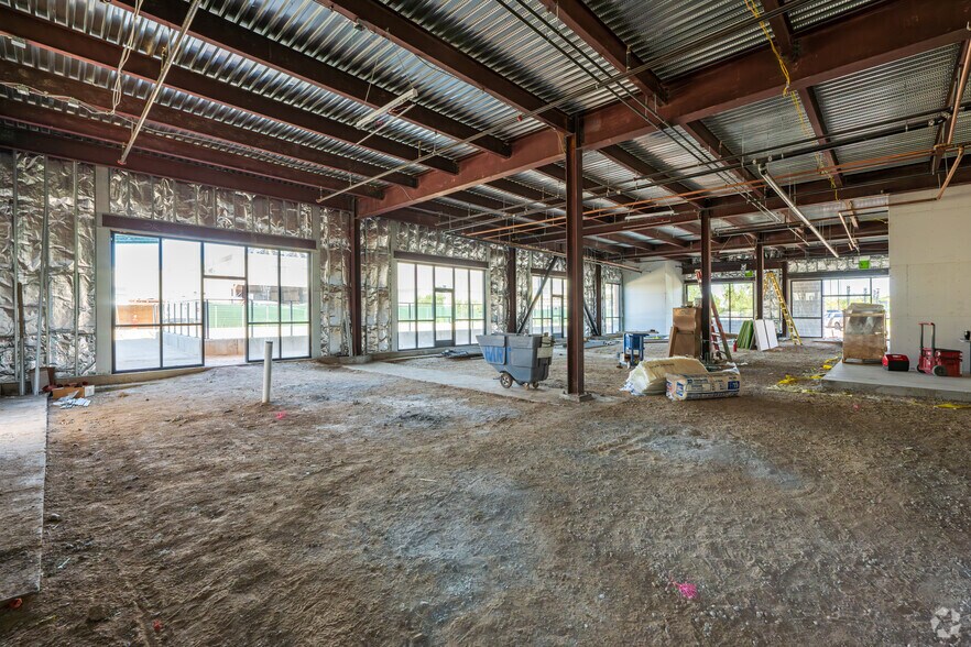 More Photos Of 2100 Louisiana Blvd NE, Albuquerque Coworking Space