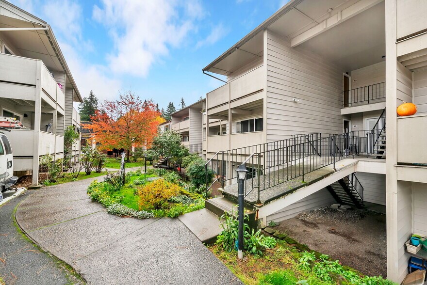 More Photos Of 1111 NE 122nd Ave, Portland Apartments For Sale