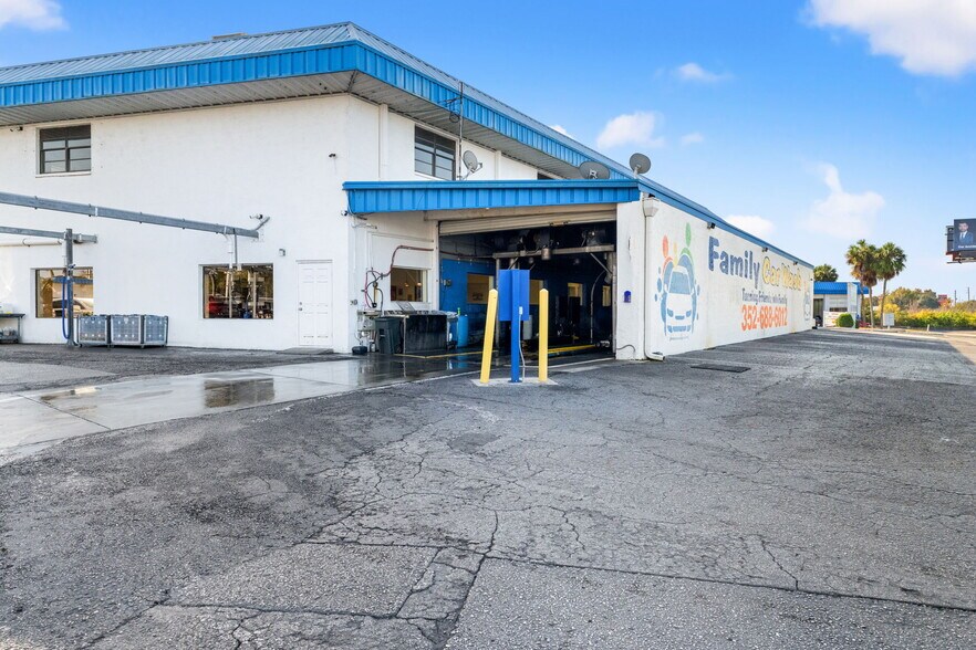 More Photos Of 1108 Commercial Way, Spring Hill Freestanding For Sale