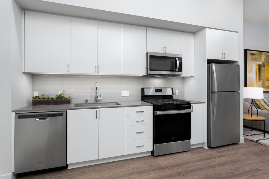 More Photos Of 185 S State College Blvd, Brea Apartments For Lease