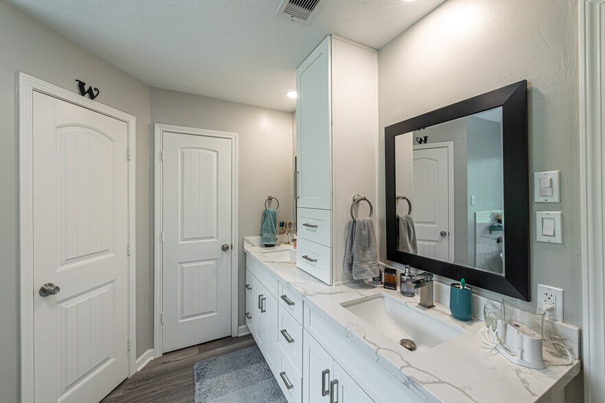 More Photos Of 25142 Roesner Ln, Katy Office Residential For Lease