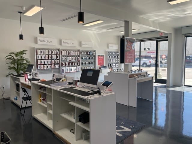 More Photos Of 3909-3917 E Anaheim St, Long Beach Storefront For Lease