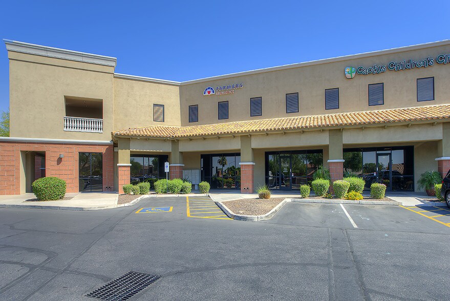 More Photos Of 5940 W Union Hills Dr, Glendale General Retail For Lease