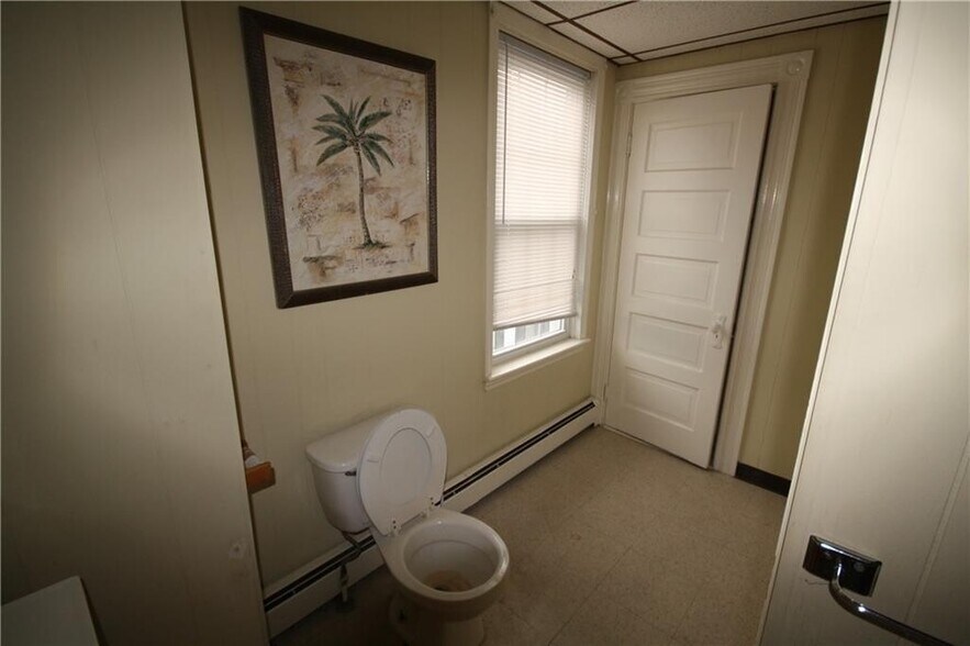 More Photos Of 41 Yale Ave, Providence Apartments For Sale