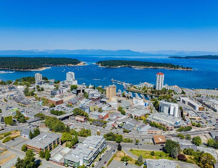 More Photos Of 155 Commercial St, Nanaimo Storefront Retail Office For Lease