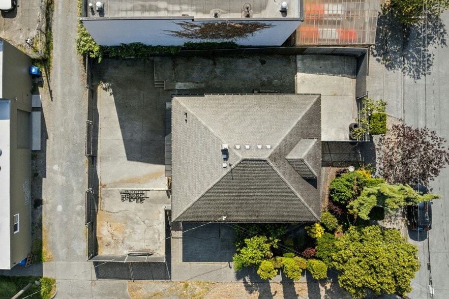 More Photos Of 903 NW 50th St, Seattle Flex For Sale