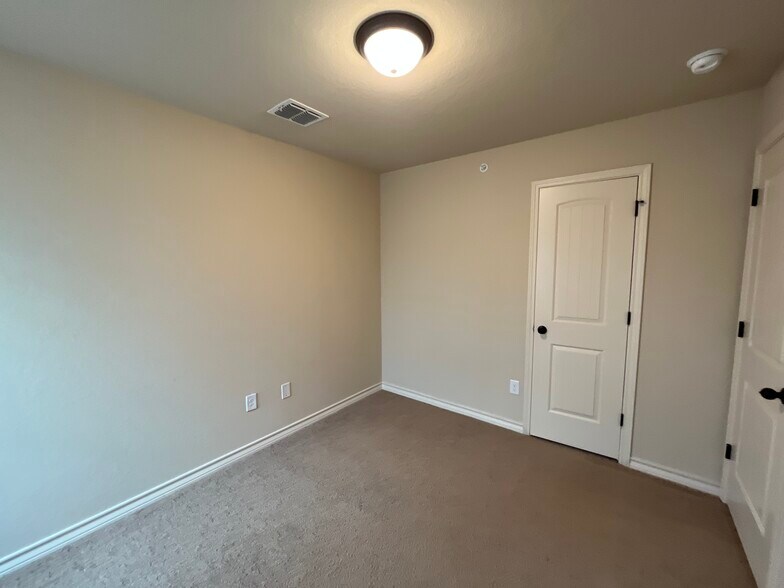 More Photos Of 6407 Luglio Ln, San Antonio Apartments For Sale