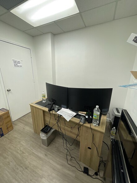 More Photos Of 150 SE 2nd Ave, Miami Office Residential For Sale