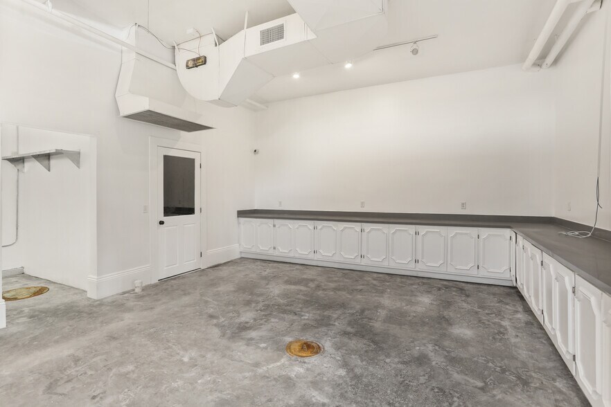 More Photos Of 2401 Saint Claude Ave, New Orleans Storefront Retail Residential For Lease