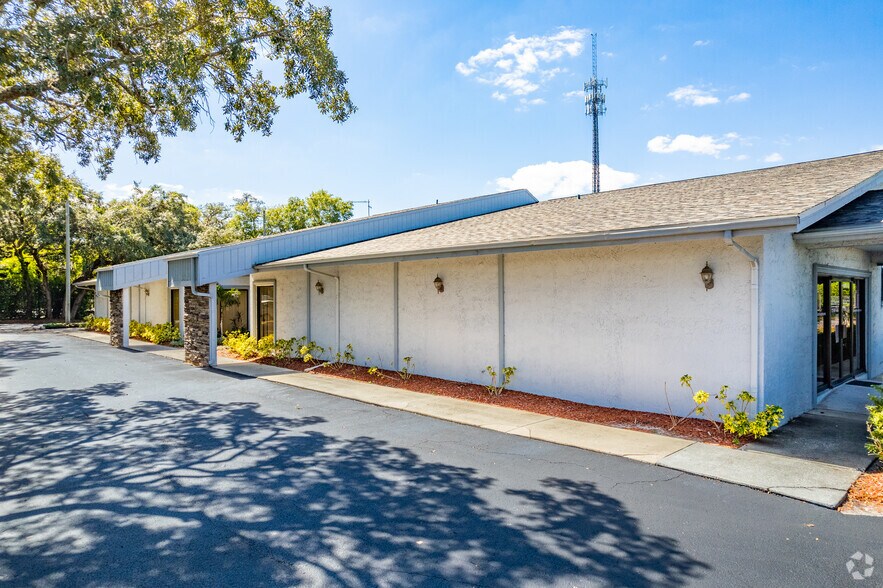 More Photos Of 8406 Massachusetts Ave, New Port Richey Office For Lease