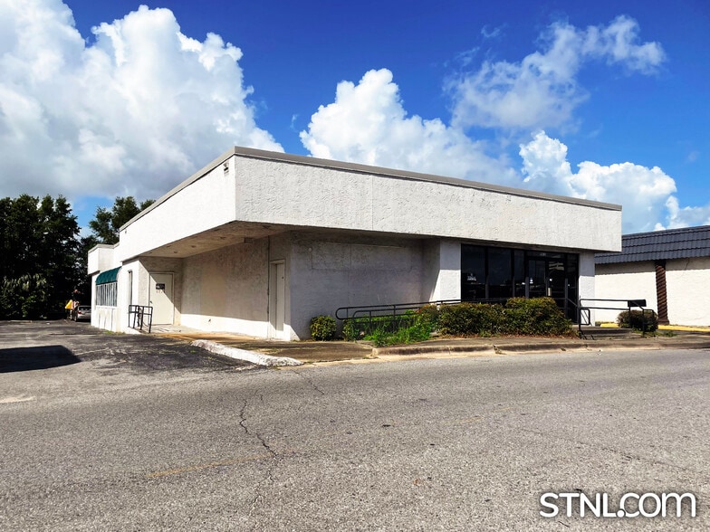 Primary Photo Of 5042 Bayou Blvd, Pensacola Freestanding For Lease