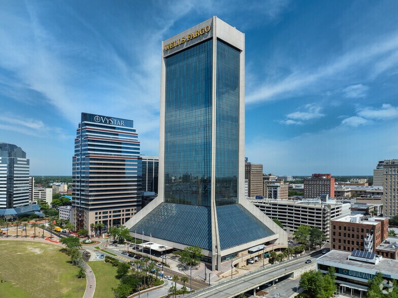 More Photos Of 1 Independent Dr, Jacksonville Office For Sale