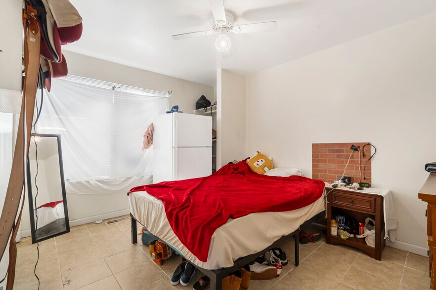 More Photos Of 1107-1109 W 76 Country Blvd, Branson General Retail For Sale