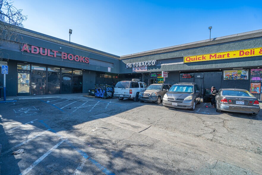 More Photos Of 1901 S Alameda St, Los Angeles General Retail For Sale