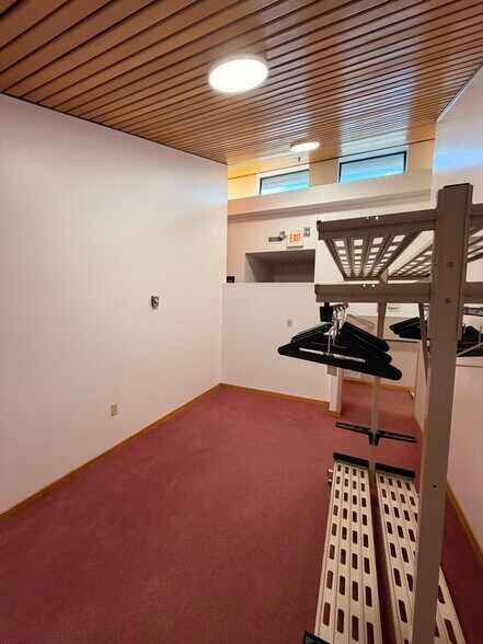 More Photos Of 5 Wally Krueger Way, Bridgewater Daycare Center For Lease
