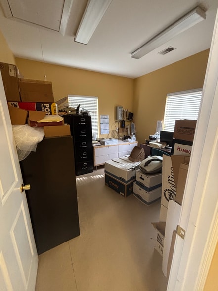 More Photos Of 424 Shelton Rd, West Columbia Warehouse For Sale