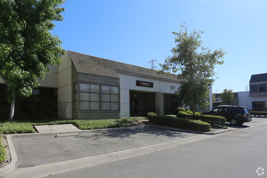 More Photos Of 1572 N Batavia St, Orange Light Manufacturing For Sale