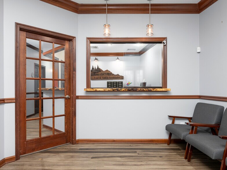 More Photos Of 105 6th Ave, Saint Albans Medical For Sale